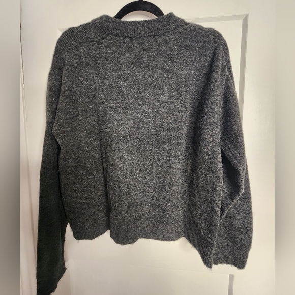 H&M charcoal beaded knit sweater - Picture 4 of 4